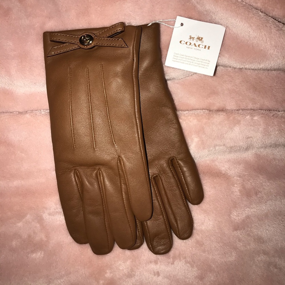 NWT soft brown leather Coach gloves with bow
